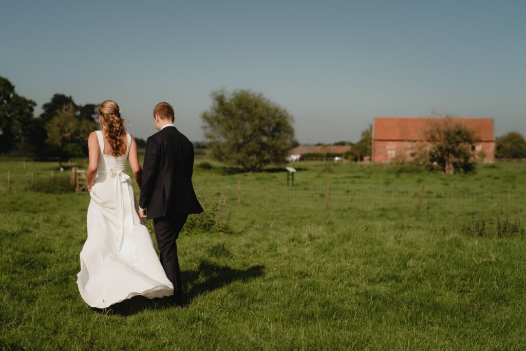 godwick-barn-wedding